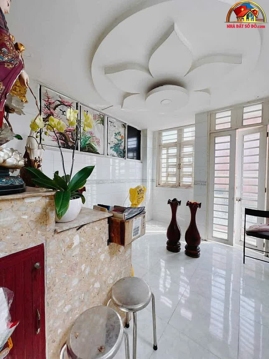 Bán nhà mặt phố Đoàn Văn Bơ Quận 4 Hồ Chí Minh giá 4.4 tỷ diện tích 120m²