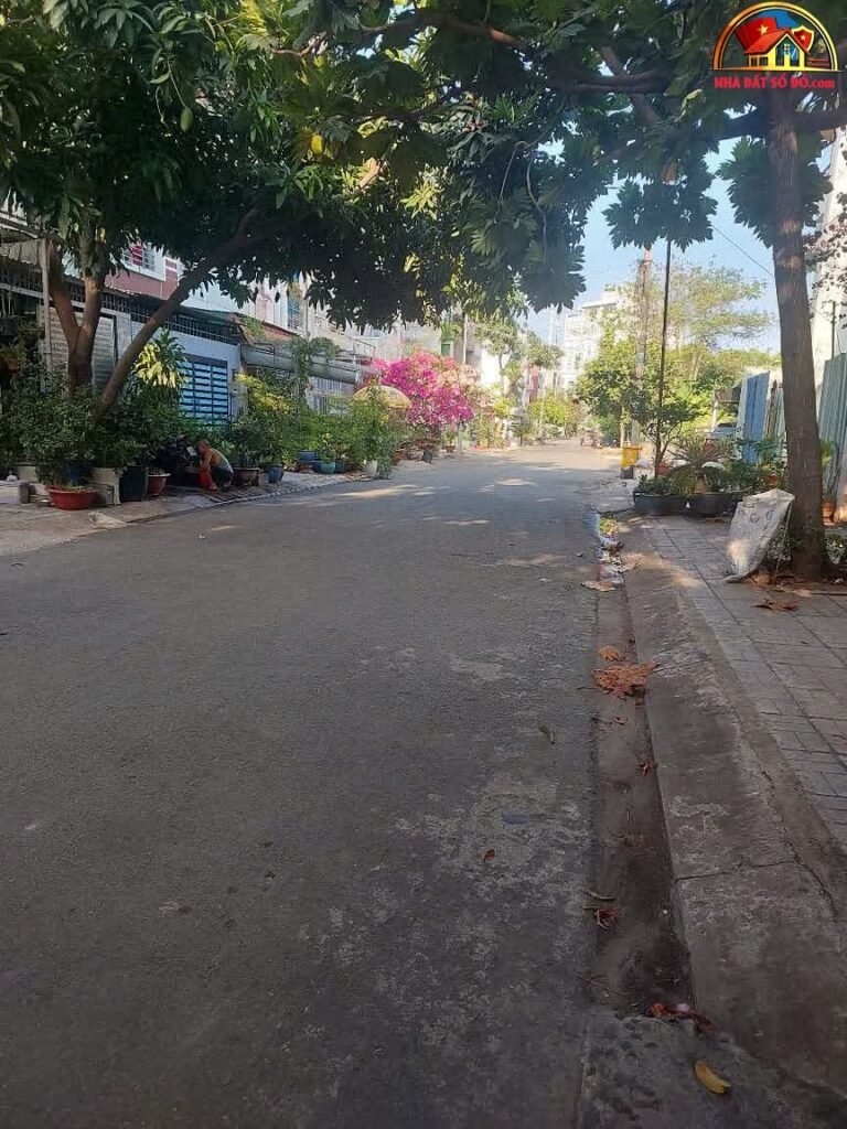 Bán nhà mặt phố Nguyễn Thị Định, Quận 2 – Bất động sản sổ đỏ chất lượng cao
