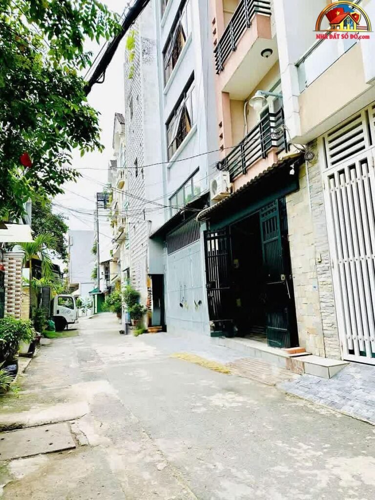 Nhà đất sổ đỏ Quận 10 TP.HCM, 4 tầng, 3 phòng ngủ giá 6.5 tỷ