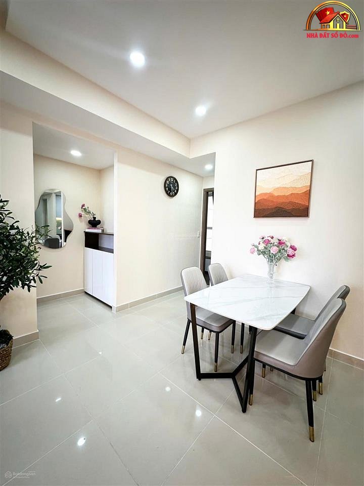 Bất động sản sổ đỏ căn hộ Oriental Plaza Tân Phú Hồ Chí Minh giá 5.1 tỷ