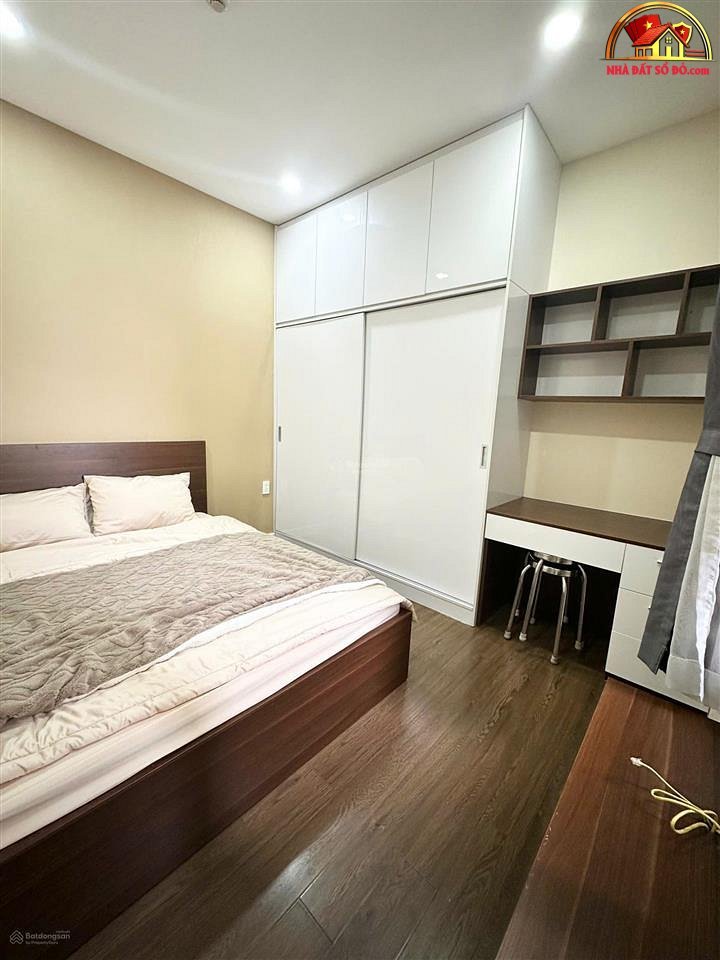 Bất động sản sổ đỏ căn hộ Oriental Plaza Tân Phú Hồ Chí Minh giá 5.1 tỷ