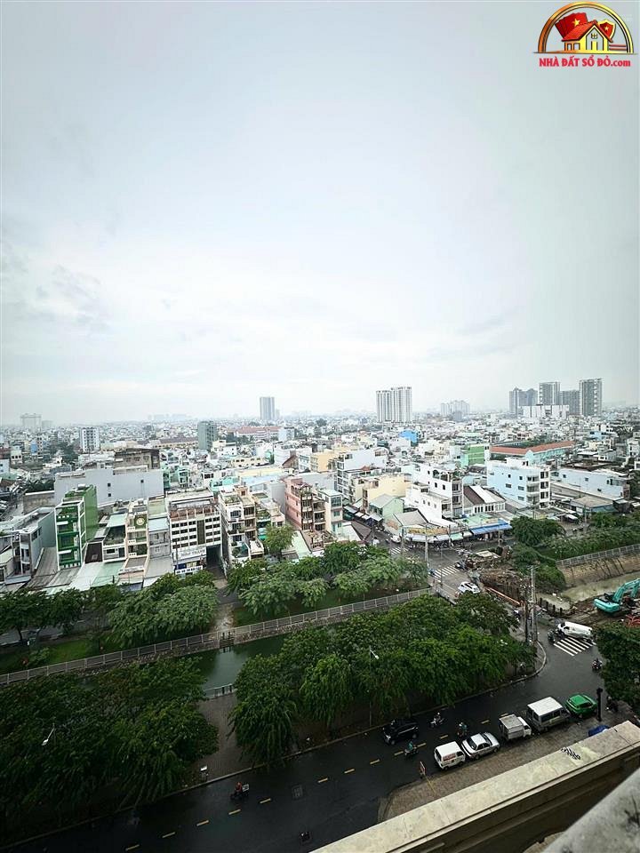 Bất động sản sổ đỏ căn hộ Oriental Plaza Tân Phú Hồ Chí Minh giá 5.1 tỷ