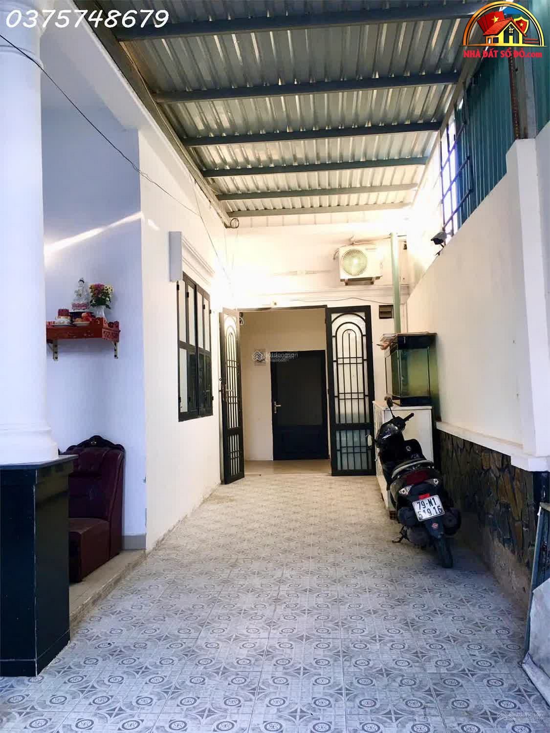 Bán nhà đất sổ đỏ Quận 2 TP.HCM, 8 phòng ngủ, 244m² giá 17.8 tỷ