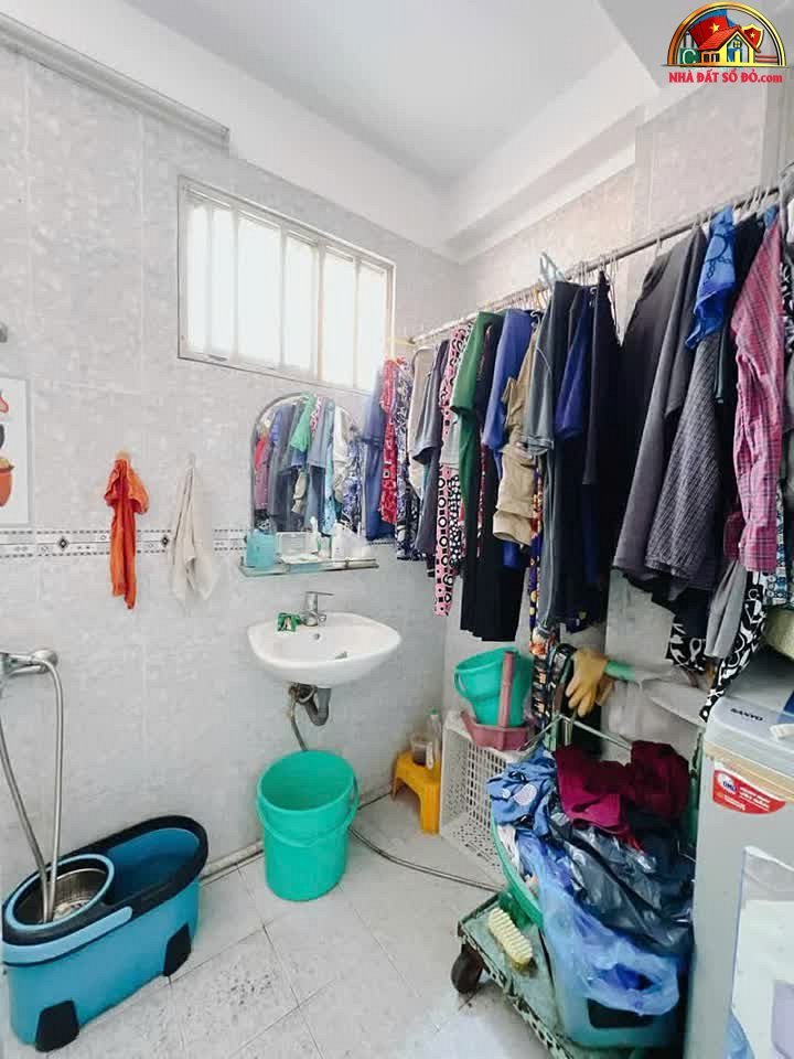 Bán nhà mặt phố sổ đỏ Quận 4 Hồ Chí Minh diện tích 120m² giá 4.43 tỷ