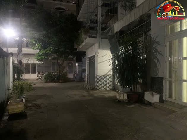 Bán nhà mặt phố Phú Nhuận TP.HCM, 4 tầng 67m2 giá thỏa thuận
