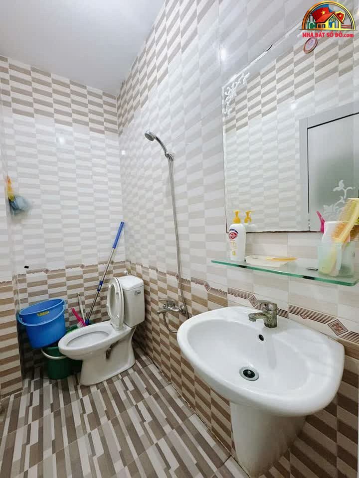 Nhà đất sổ đỏ Quận 4 Hồ Chí Minh, nhà mặt phố 170m² giá 5.88 tỷ