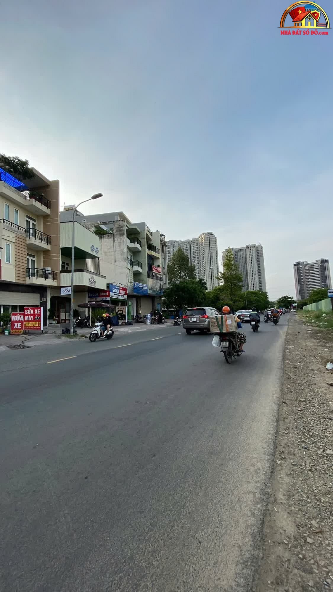 Bán nhà mặt phố 12 phòng sổ đỏ quận 2 TP.HCM giá 36.5 tỷ