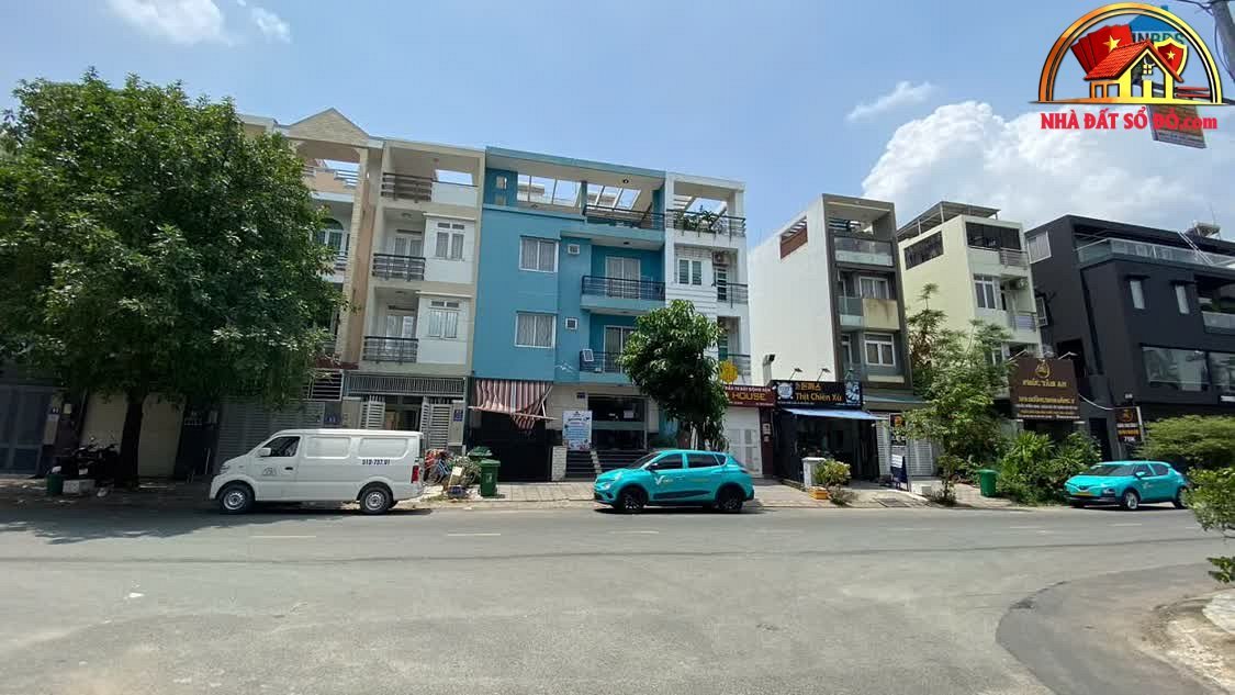 Bán nhà mặt phố 12 phòng sổ đỏ quận 2 TP.HCM giá 36.5 tỷ