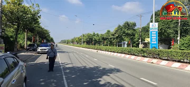 Nhà đất sổ đỏ Quận 4, Hồ Chí Minh – Căn hộ Riva Park giá 2.8 tỷ