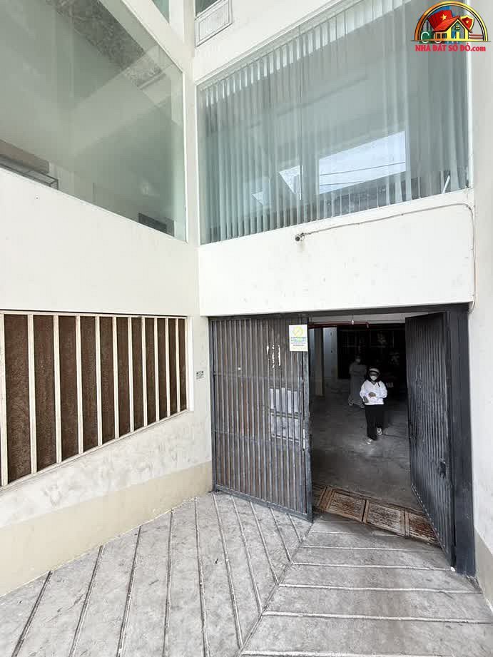 Bán nhà đất sổ đỏ Quận 8, Hồ Chí Minh mặt tiền kinh doanh chỉ 11 tỷ
