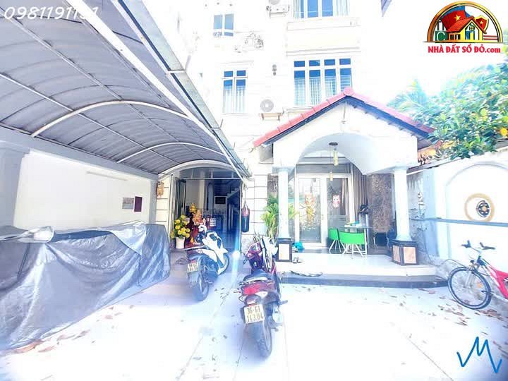 Nhà đất sổ đỏ Nhà Bè TP.HCM – Biệt thự Lê Văn Lương 200m² giá 15 tỷ