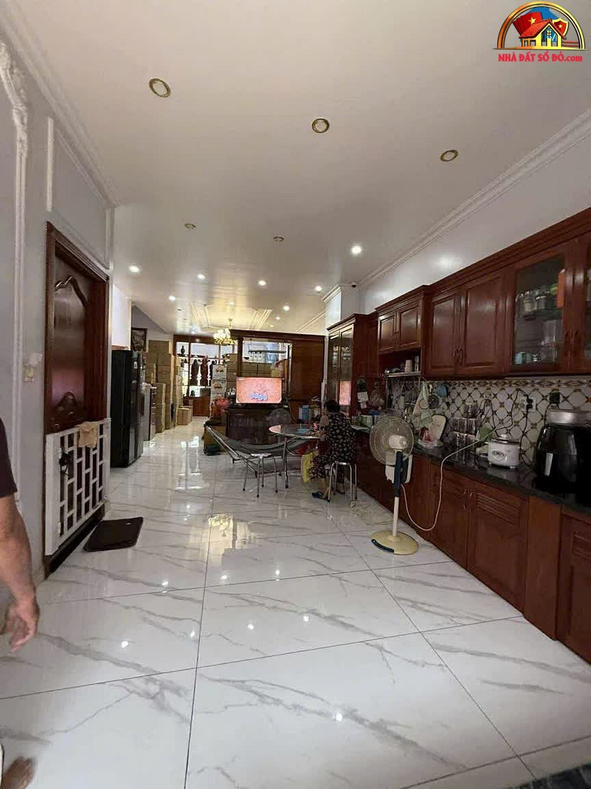 Bán nhà đất sổ đỏ Quận 11, Hồ Chí Minh – Biệt thự 206 m² giá 25 tỷ