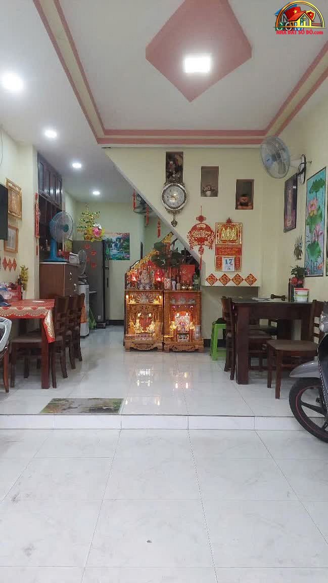 Nhà đất sổ đỏ Quận 7 TP.HCM giá 3.2 tỷ, gần mặt tiền Huỳnh Tấn Phát