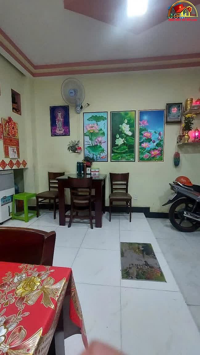Nhà đất sổ đỏ Quận 7 TP.HCM giá 3.2 tỷ, gần mặt tiền Huỳnh Tấn Phát