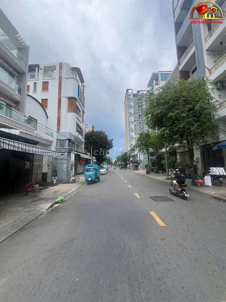 Bán nhà mặt tiền sổ đỏ Quận 6, TP.HCM giá 8.9 tỷ
