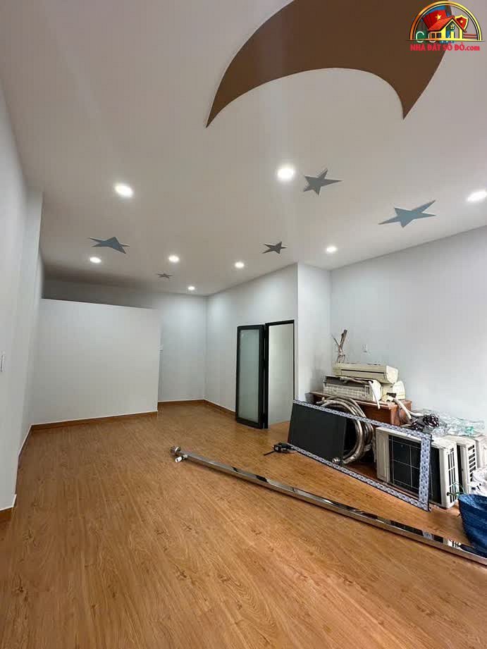 Nhà đất sổ đỏ Quận 4 – Bán nhà riêng 30m2 giá 3.33 tỷ