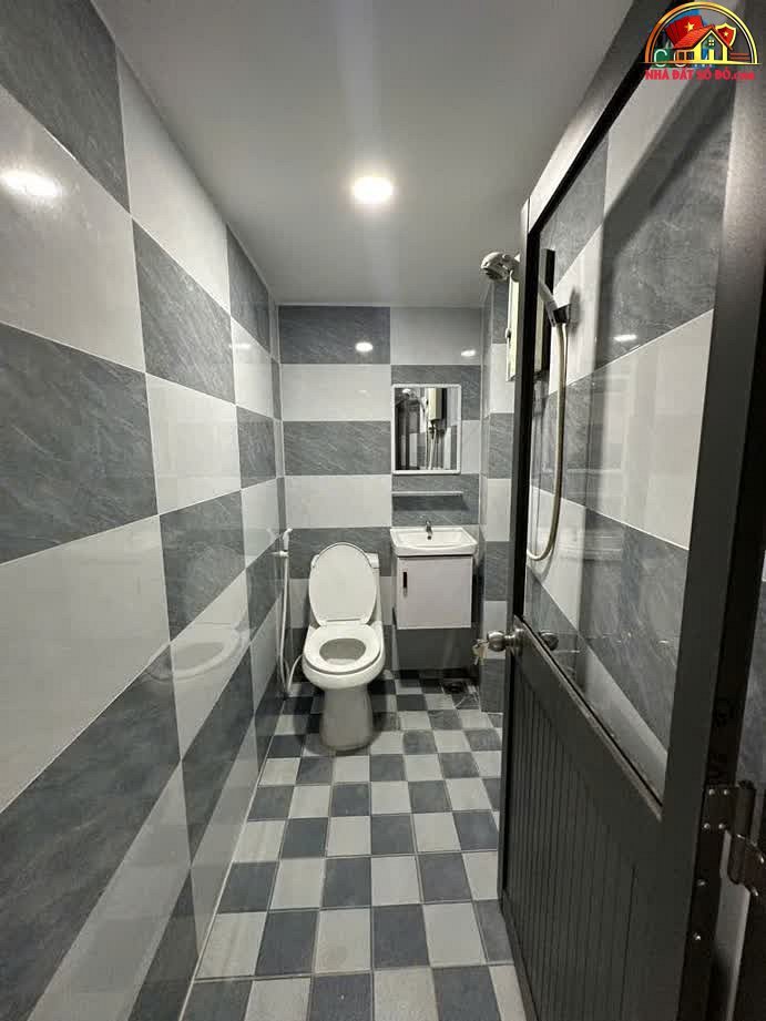 Nhà đất sổ đỏ Quận 4 – Bán nhà riêng 30m2 giá 3.33 tỷ