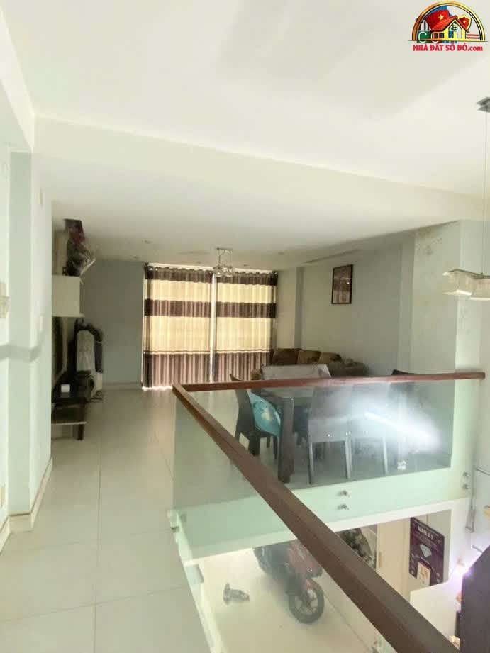 Nhà mặt phố sổ đỏ Quận 4 Hồ Chí Minh, giá 11.9 tỷ, diện tích 50m²