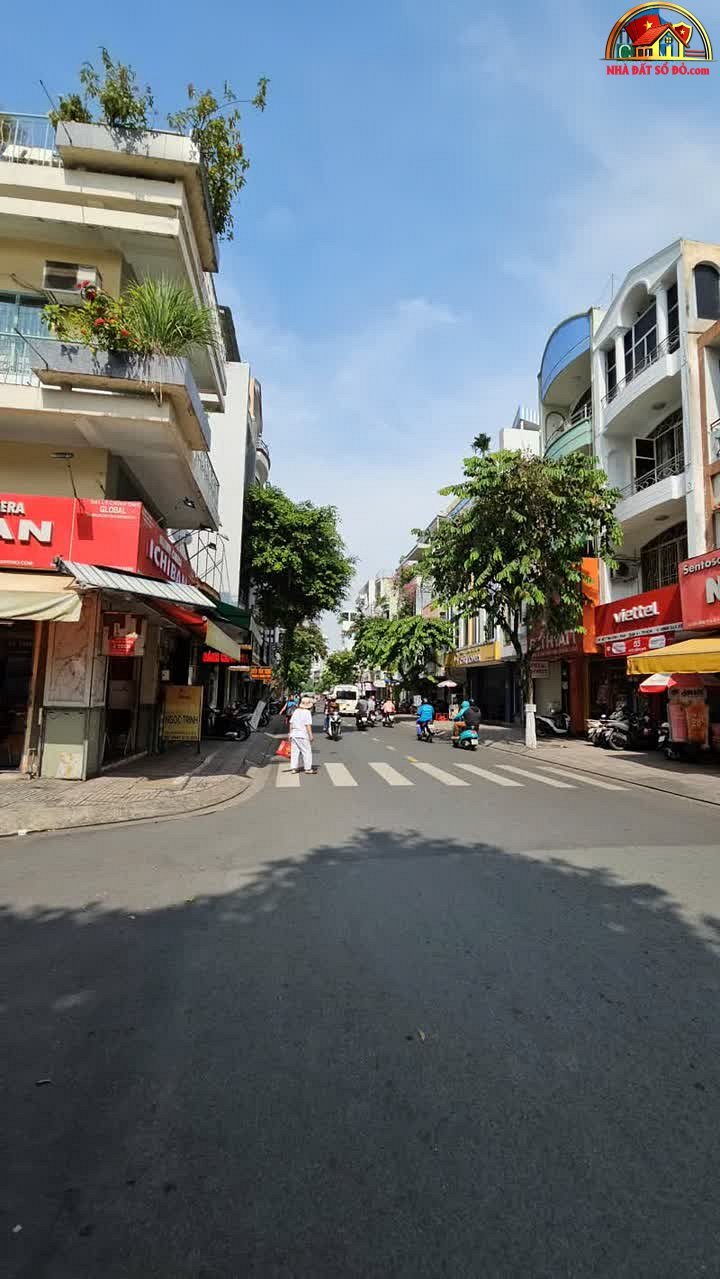Nhà mặt phố sổ đỏ Quận 4 Hồ Chí Minh, giá 11.9 tỷ, diện tích 50m²