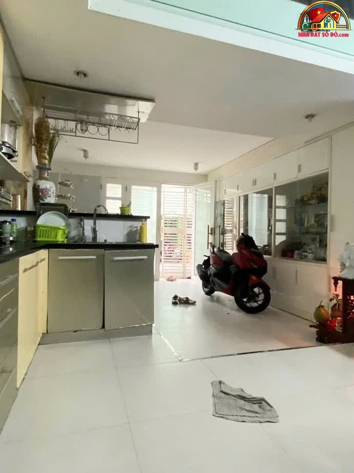 Nhà mặt phố sổ đỏ Quận 4 Hồ Chí Minh, giá 11.9 tỷ, diện tích 50m²
