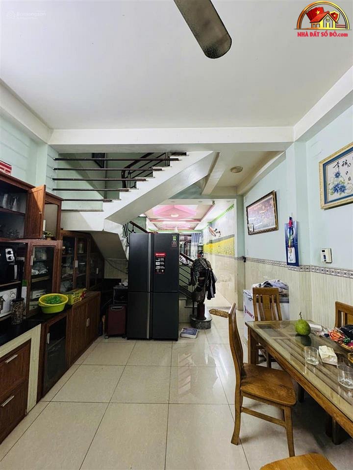 Nhà đất sổ đỏ Bình Tân với diện tích 81m2, 7.2 tỷ, 3 tầng kiên cố