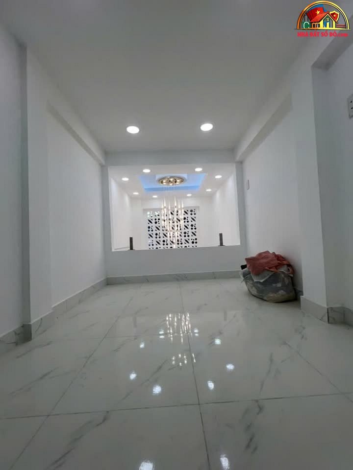 Nhà đất sổ đỏ Quận 4, Hồ Chí Minh đúc 3 tấm giá 2.33 tỷ – 45m²