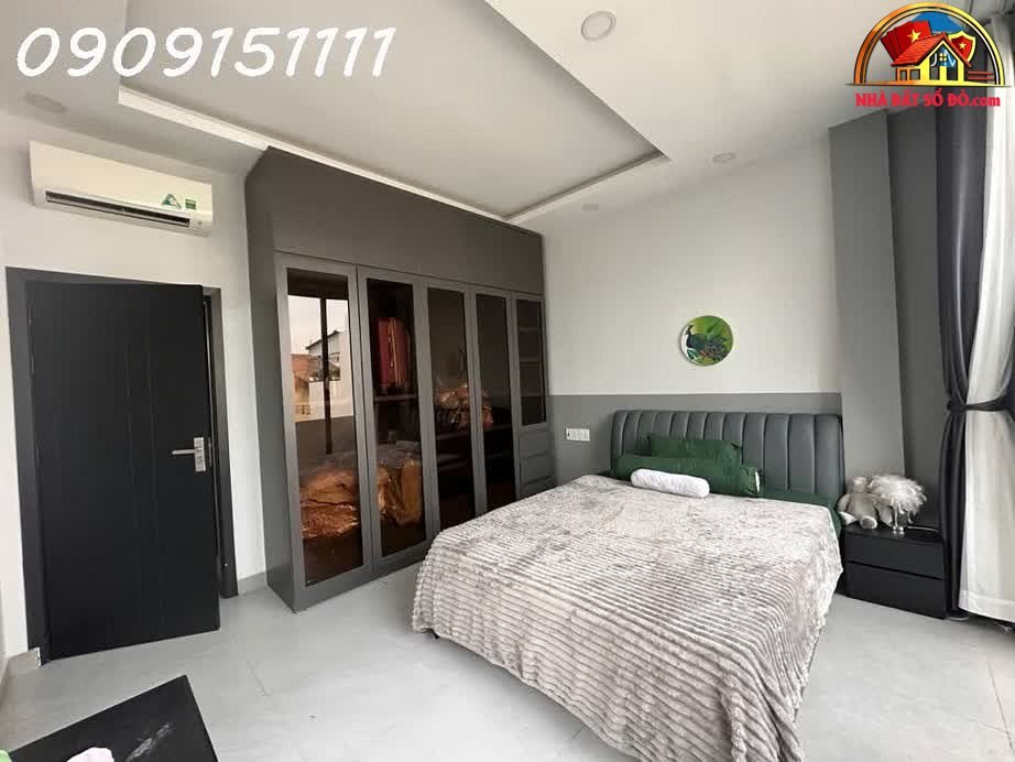 Nhà đất sổ đỏ Quận 7 – Bán nhà riêng 3 phòng ngủ, giá 7.3 tỷ