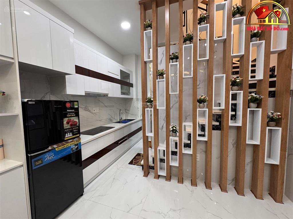 Nhà đất sổ đỏ Phú Nhuận 3 lầu, hẻm xe hơi 7.8 tỷ