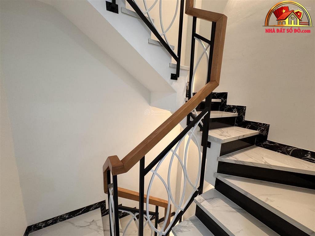 Nhà đất sổ đỏ Phú Nhuận 3 lầu, hẻm xe hơi 7.8 tỷ