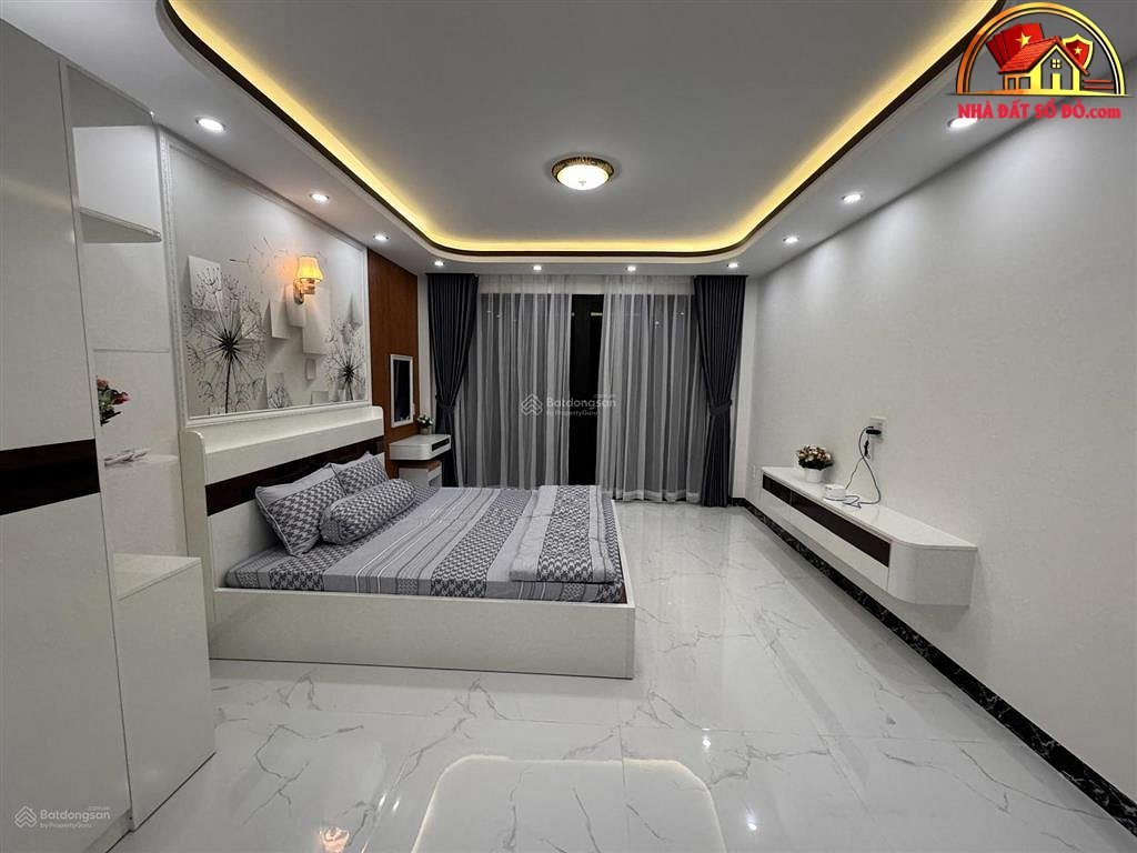Nhà đất sổ đỏ Phú Nhuận 3 lầu, hẻm xe hơi 7.8 tỷ