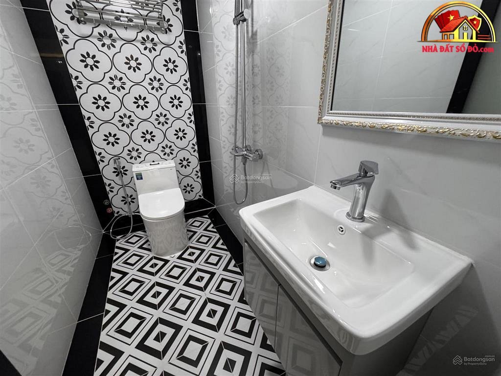 Nhà đất sổ đỏ Phú Nhuận 3 lầu, hẻm xe hơi 7.8 tỷ