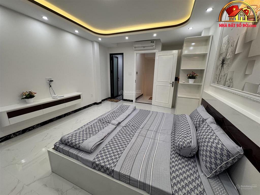Nhà đất sổ đỏ Phú Nhuận 3 lầu, hẻm xe hơi 7.8 tỷ