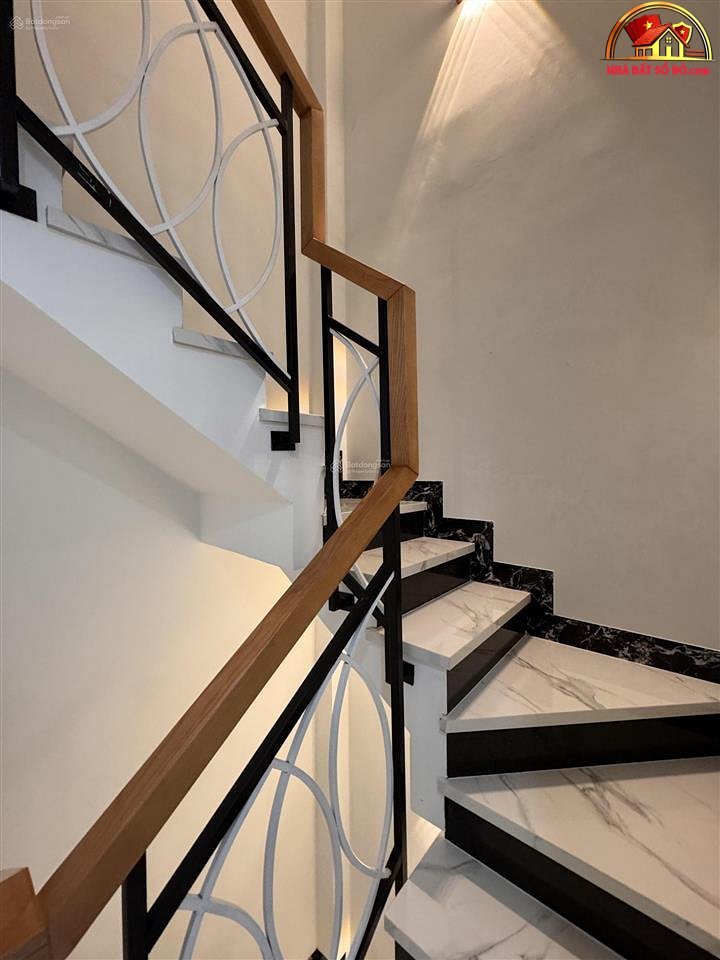 Nhà đất sổ đỏ Phú Nhuận 3 lầu, hẻm xe hơi 7.8 tỷ