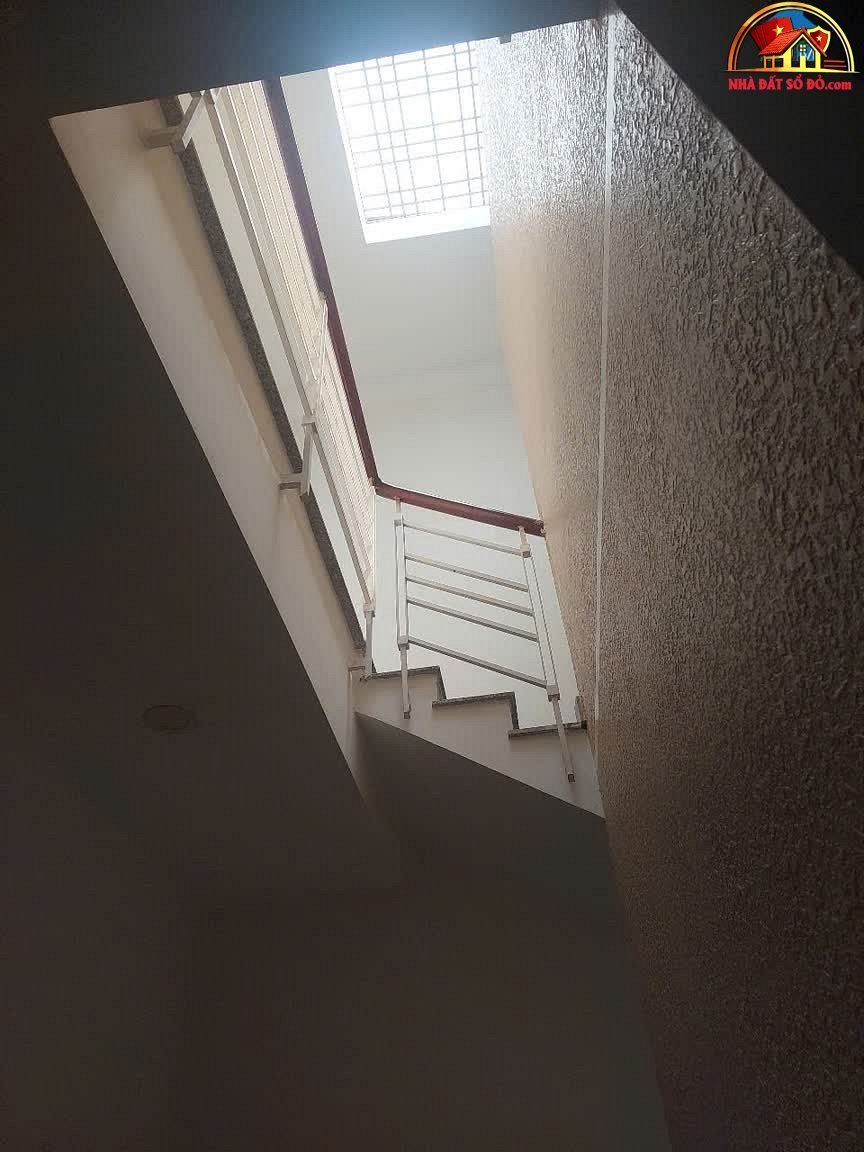 Bán khách sạn mini 5 tầng tại Nguyễn Duy Trinh, Quận 2, Hồ Chí Minh