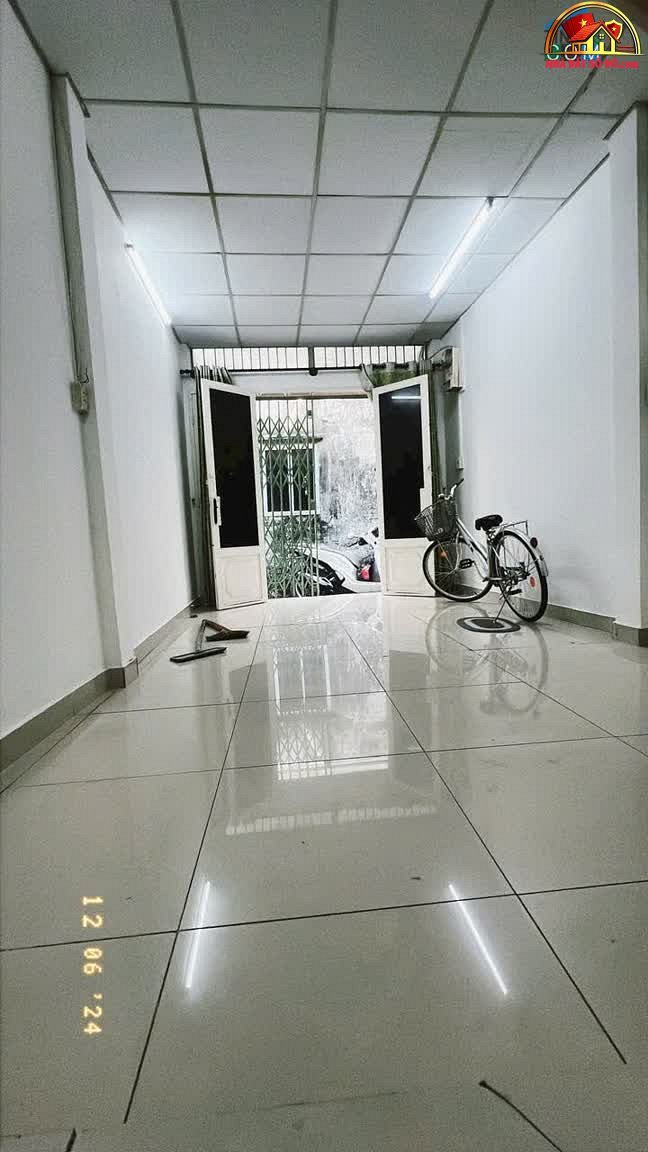 Bán nhà đất sổ đỏ Quận 4 TP.HCM diện tích 60m² giá 2.59 tỷ