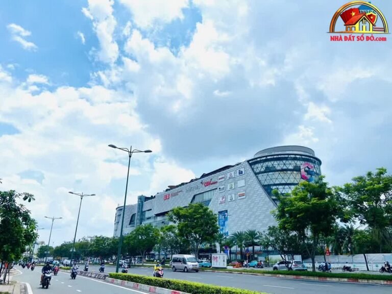 Bán nhà đất sổ đỏ Thủ Đức 371m² mặt tiền Đường Số 17 giá 37.5 tỷ
