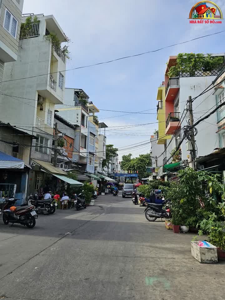 Bán nhà mặt phố Quận 4 sổ hồng, chỉ 3.39 tỷ – 67m²