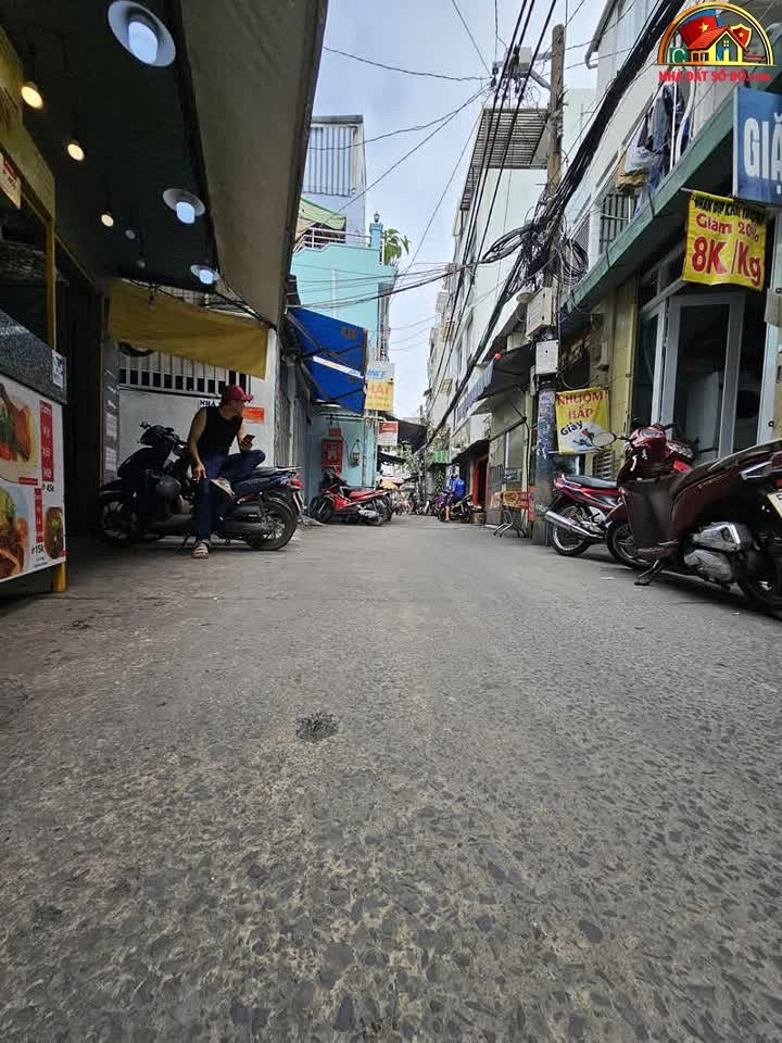 Nhà đất sổ đỏ Quận 4 TP.HCM nhà mặt phố giá 6.19 tỷ