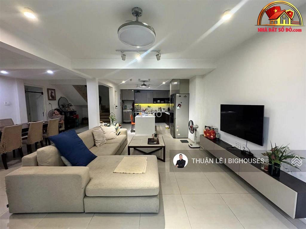 Nhà đất sổ đỏ Phú Nhuận: Biệt thự sang trọng 4 tầng, 156m2 chỉ 25 tỷ