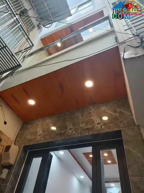 Nhà đất sổ đỏ Quận 4 Hồ Chí Minh, 3 Lầu, 13m2, 2 tỷ