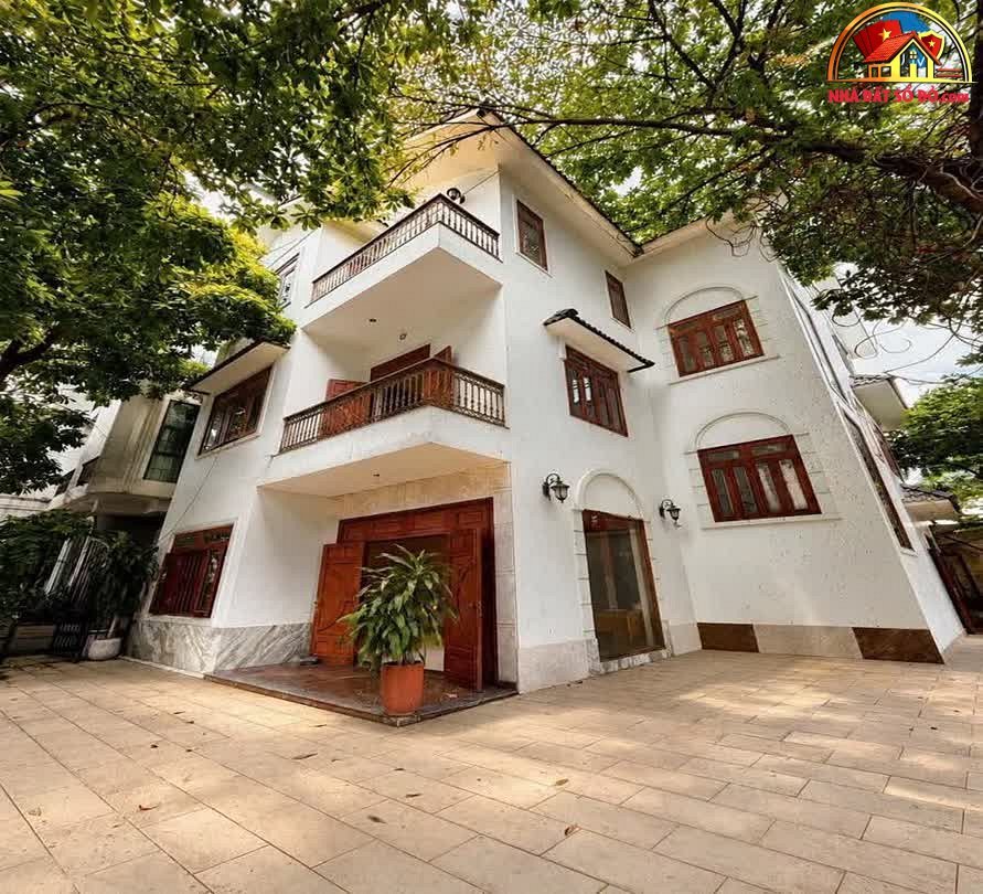 Biệt thự mặt tiền khu sân bay, diện tích 348m2, giá 63.9 tỷ – Bán nhà đất Tân Bình, Hồ Chí Minh