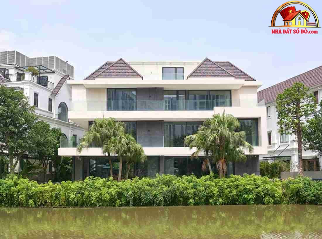 Biệt thự ven sông Hà Nội: Không gian sống tinh tế bên hồ bơi