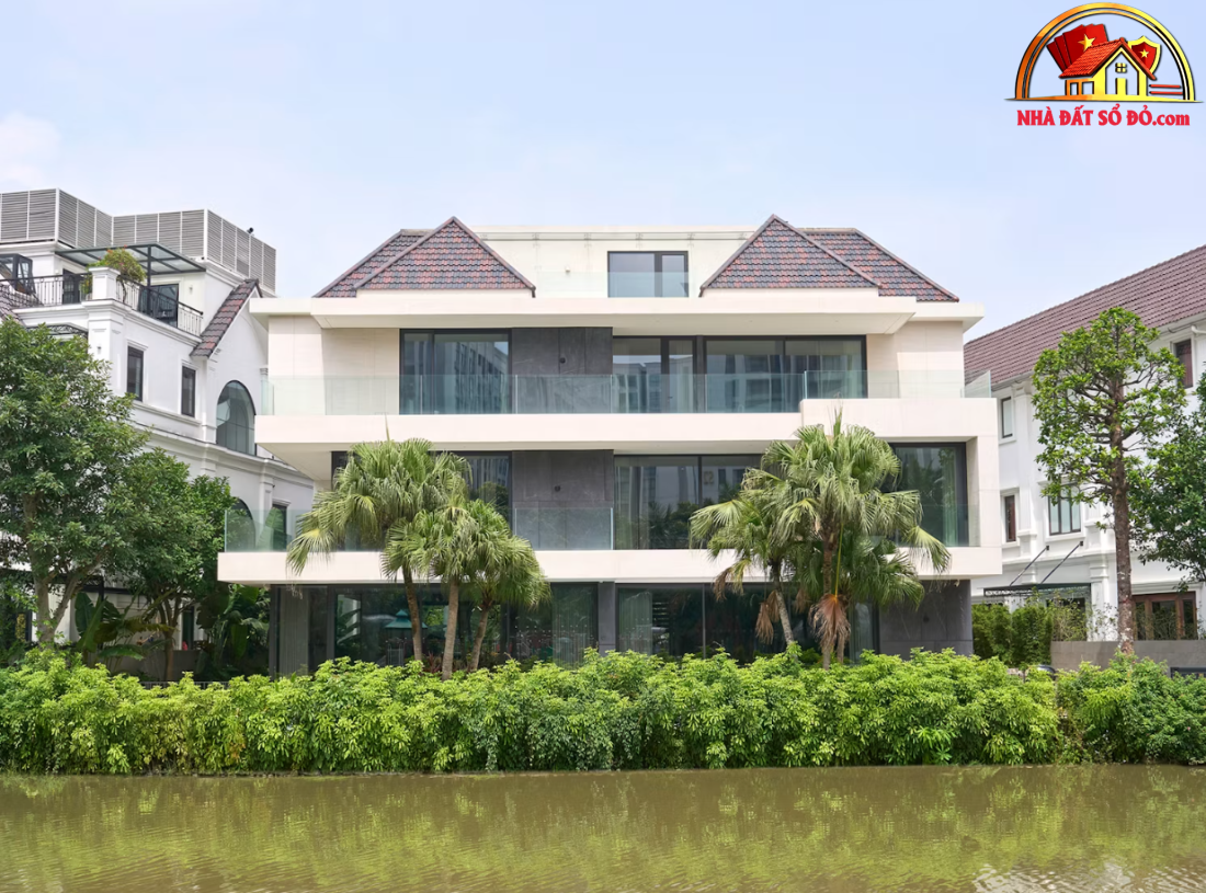 Biệt thự ven sông tại Hà Nội: Không gian sống nghỉ dưỡng cạnh hồ bơi vô cực- Ảnh 1.