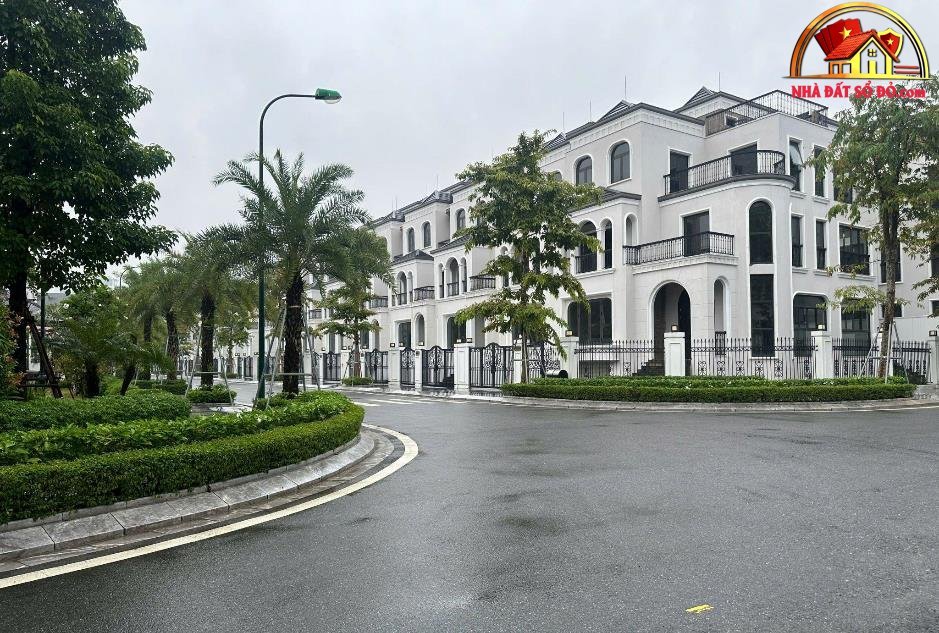 Hà Nội sau mưa lớn: Chọn nhà, nhìn cả khả năng thoát nước- Ảnh 2. Hà Nội sau mưa lớn: Chọn nhà, nhìn cả khả năng thoát nước- Ảnh 2.