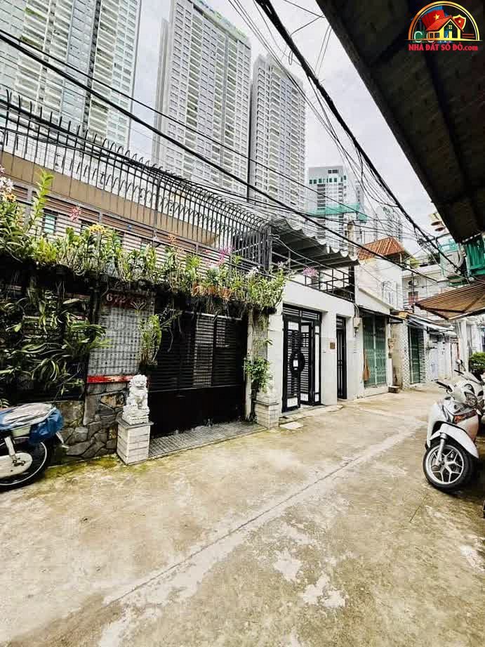 Bán nhà mặt phố 4x22m tại Huỳnh Tấn Phát, Quận 7, Hồ Chí Minh