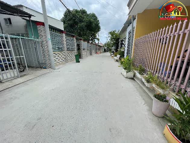 Nhà đất sổ đỏ Nhà Bè 4.5 tỷ 130m2 hẻm xe hơi gần c… – Bán nhà mặt phố Huyện Nhà Bè – TP Hồ Chí Minh giá 3 – 5 tỷ