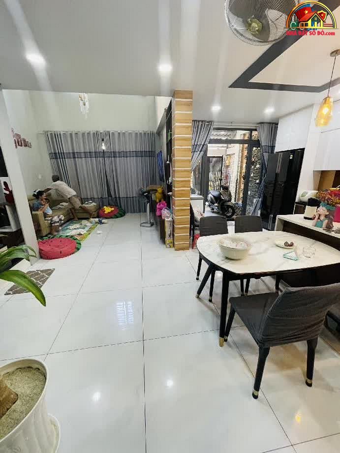 Nhà đất sổ đỏ Tân Phú Hồ Chí Minh – Bán nhà riêng 4 phòng ngủ 68m2 giá 8,2 tỷ