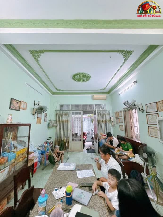 Nhà đúc bê tông 2PN hẻm xe hơi Quận 4 giá 5.49 tỷ – Bán nhà riêng