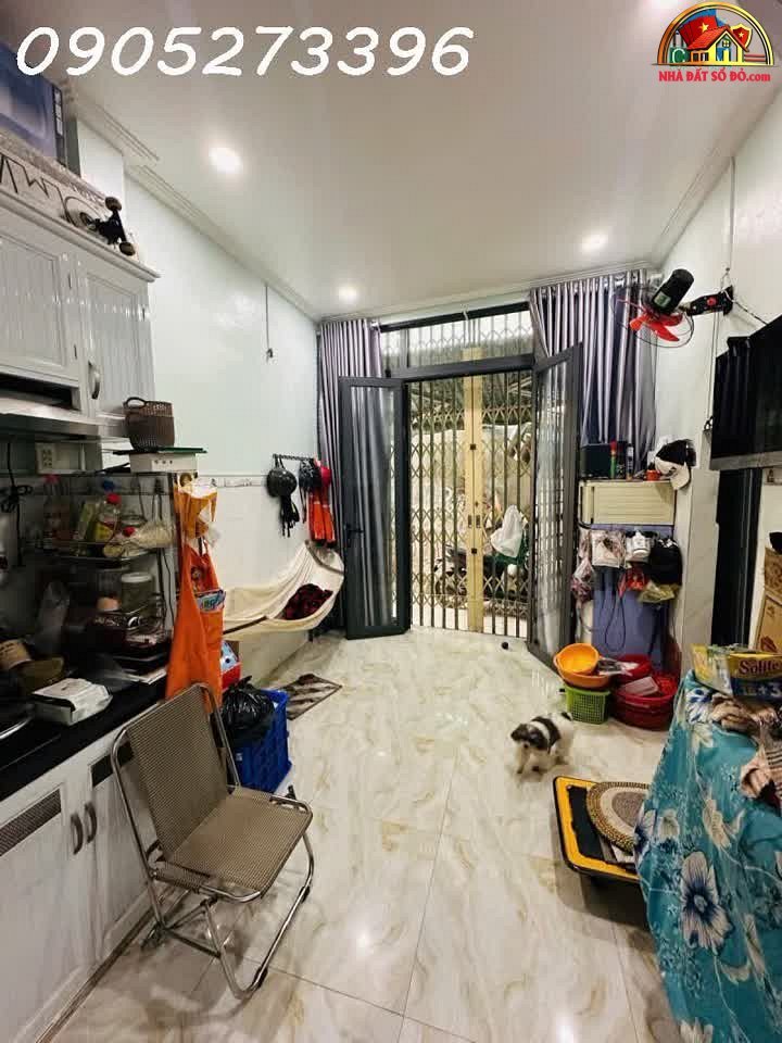 Nhà đất sổ đỏ Tân Phú 2.68 tỷ, 18m², 2 tầng, hẻm sạch sẽ