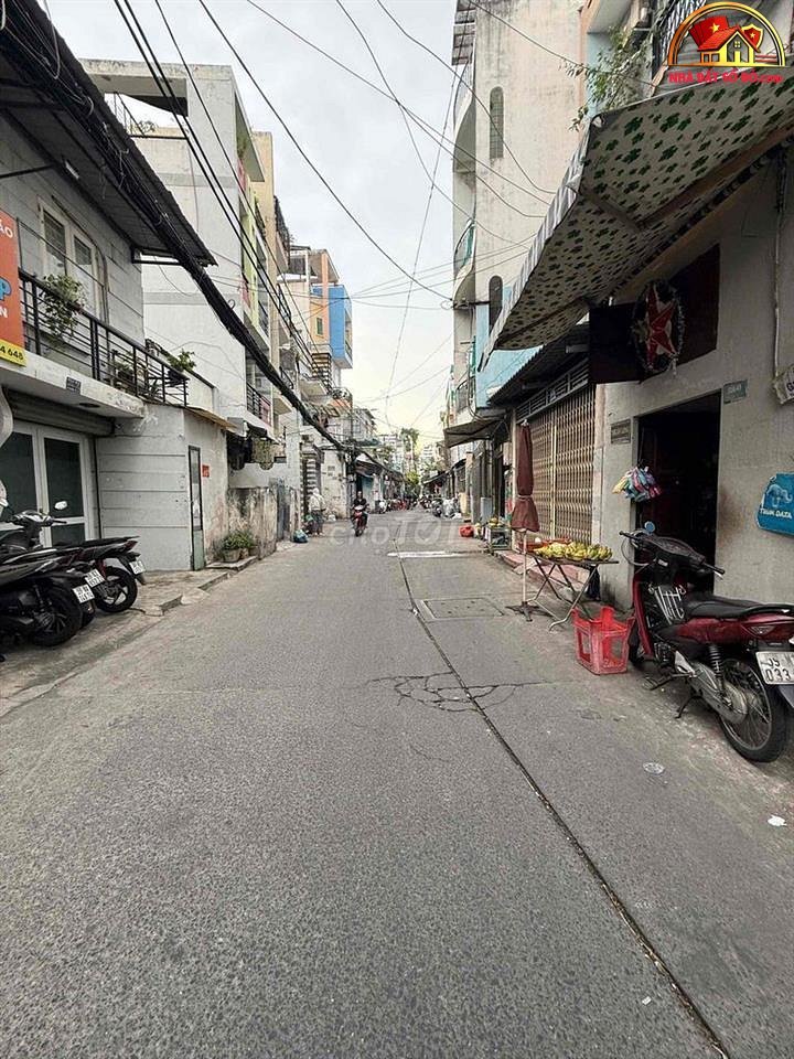 Nhà đất sổ đỏ Quận 11 TP.HCM – Nhà riêng đẹp, nội thất cao cấp, giá 6.7 tỷ